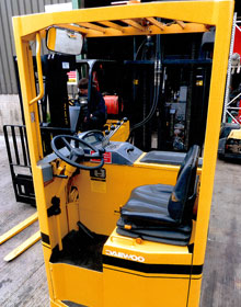 forklifts - Enfield, London - Moores Forklifts Ltd - forklift trucks